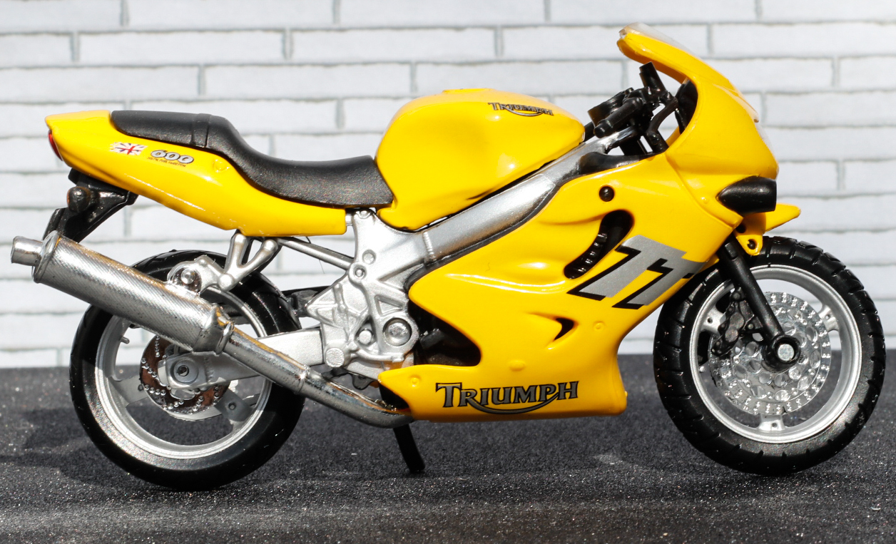 Maisto Triumph TT600